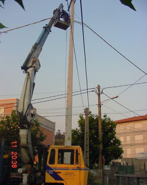 Tendido eléctrico público hecho por Moncosa OHS S.A.